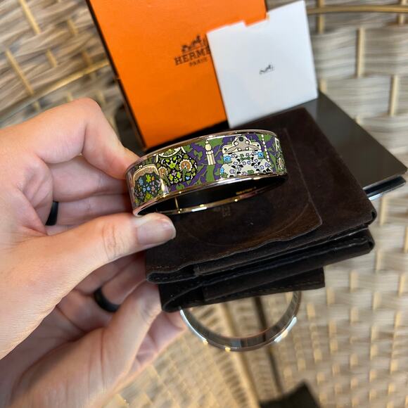 Hermes Enamel Bangle Bracelet - Picture 6 of 7